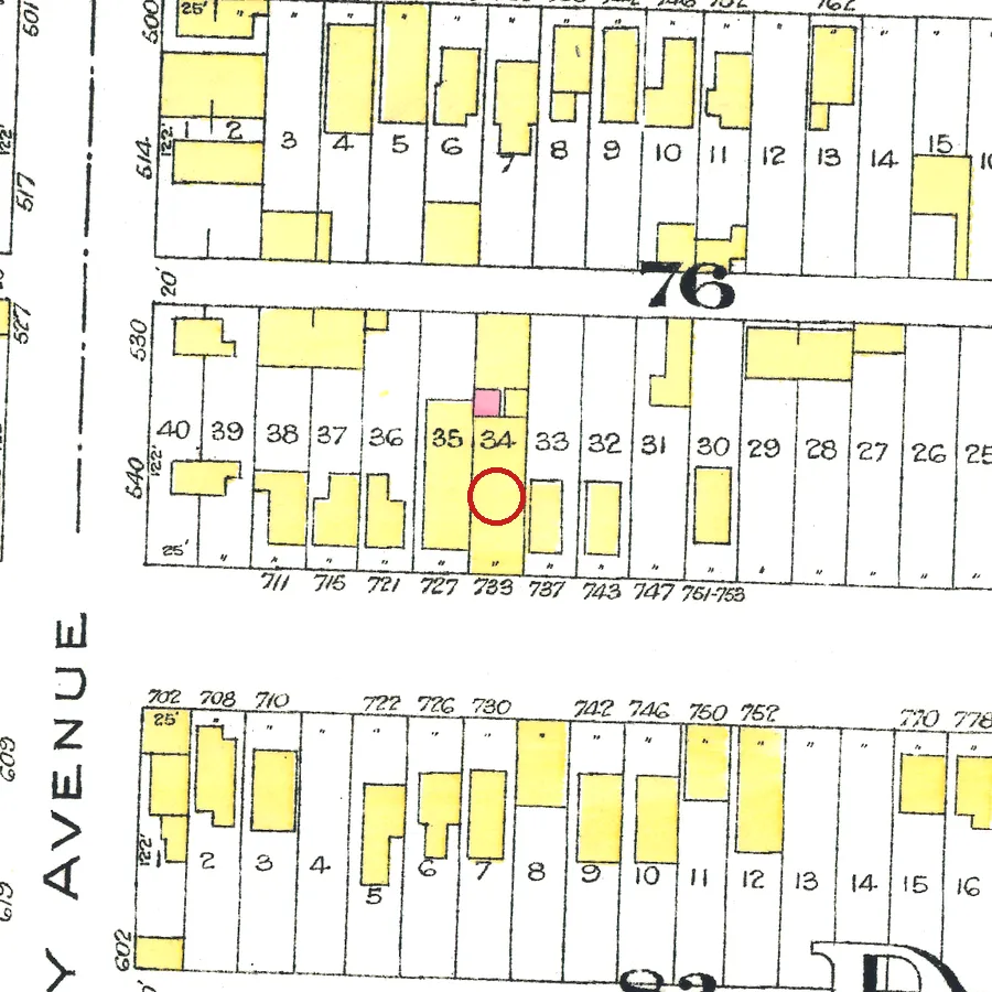 The lot at 733 Keefer Street on the 1912 fire insurance map