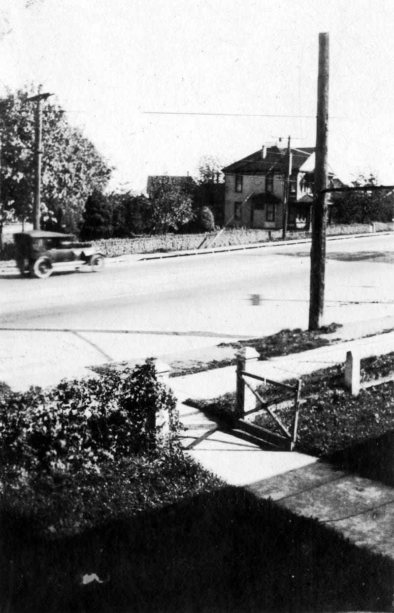 Kingsway south-east of 12th Avenue, seen from the front garden of 396 Kingsway
